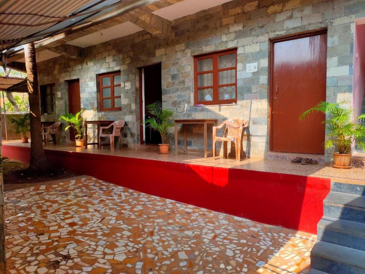 Hill View Guest House Анджуна Екстериор снимка