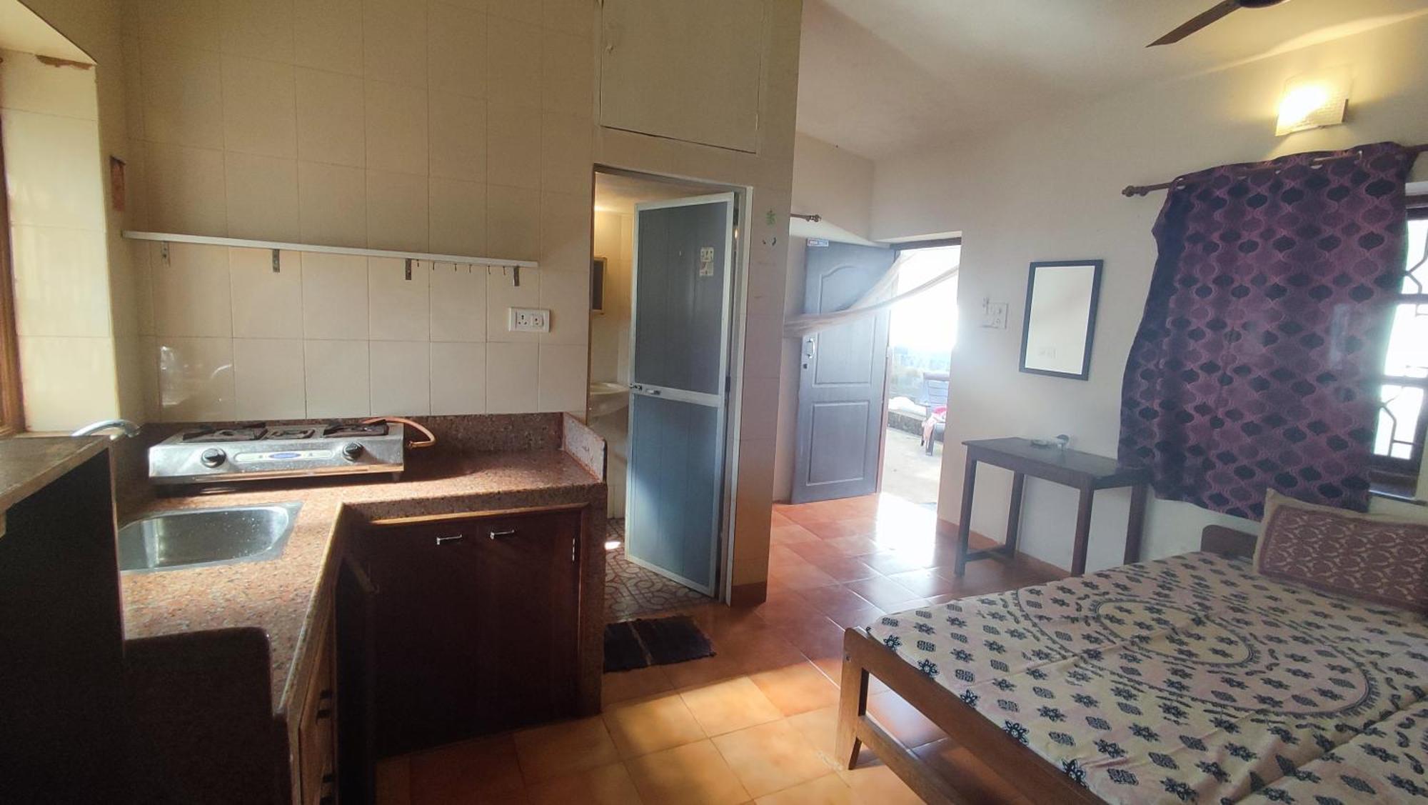 Hill View Guest House Анджуна Екстериор снимка