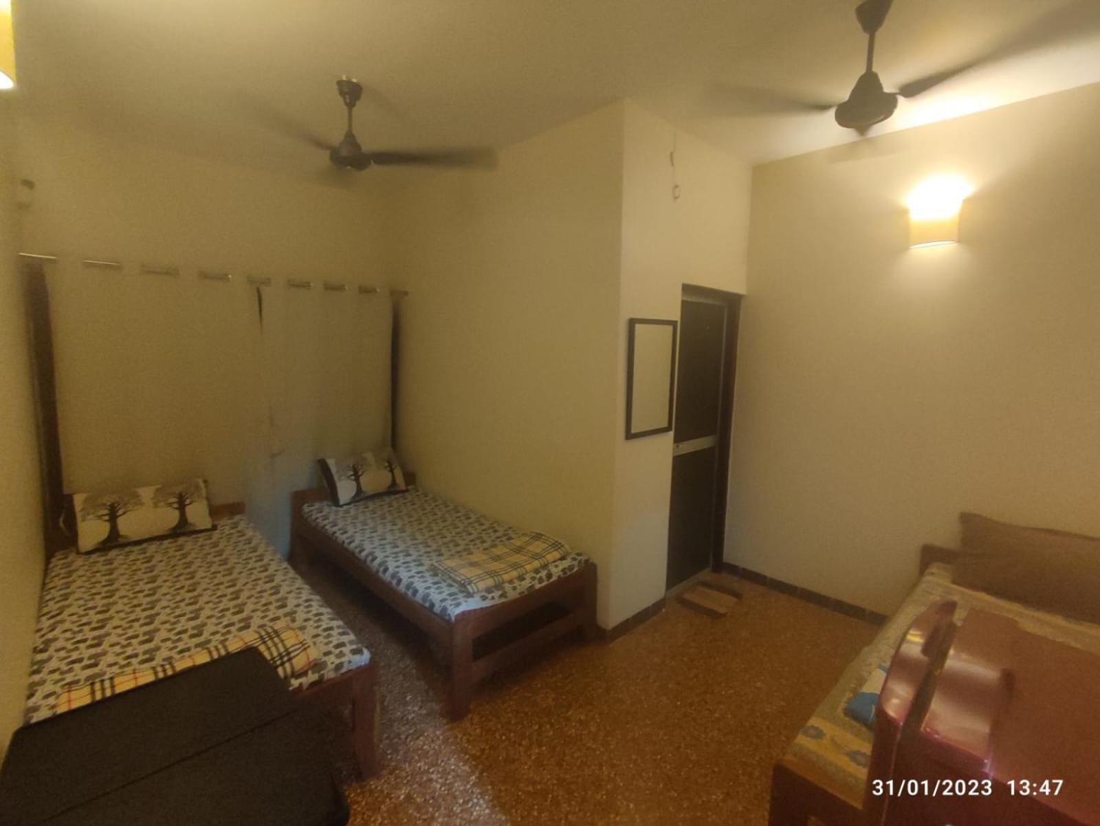 Hill View Guest House Анджуна Екстериор снимка