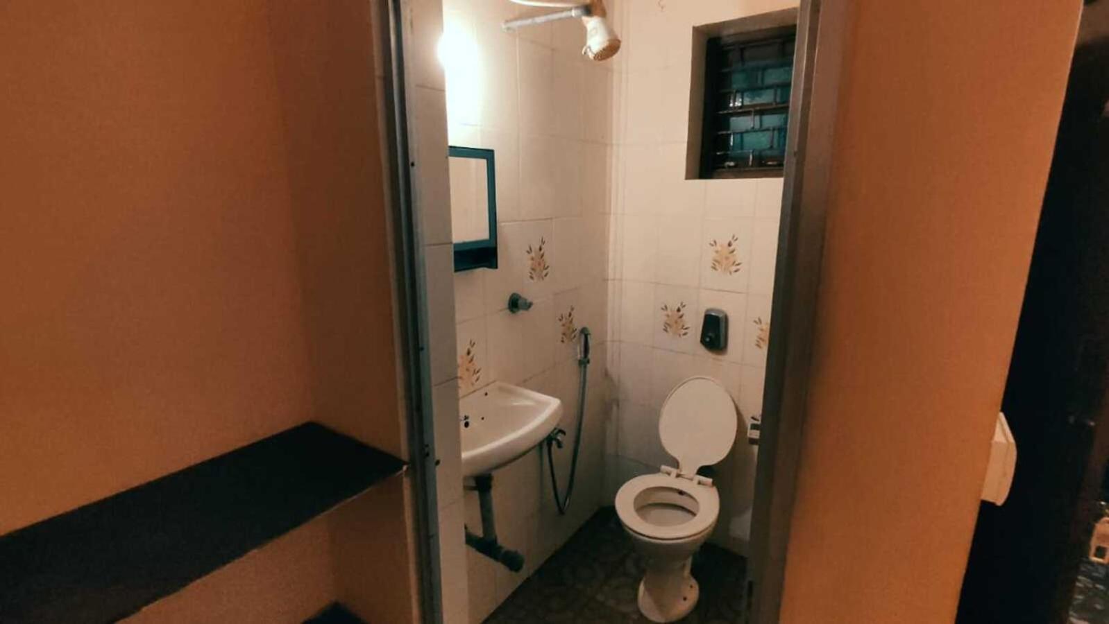 Hill View Guest House Анджуна Екстериор снимка